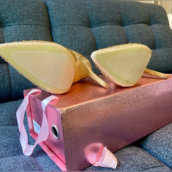 Brand New Never Worn Gold Rhinestone Embellished Pointy Toe Sparkly Heel Pumps - Picture 5 of 5